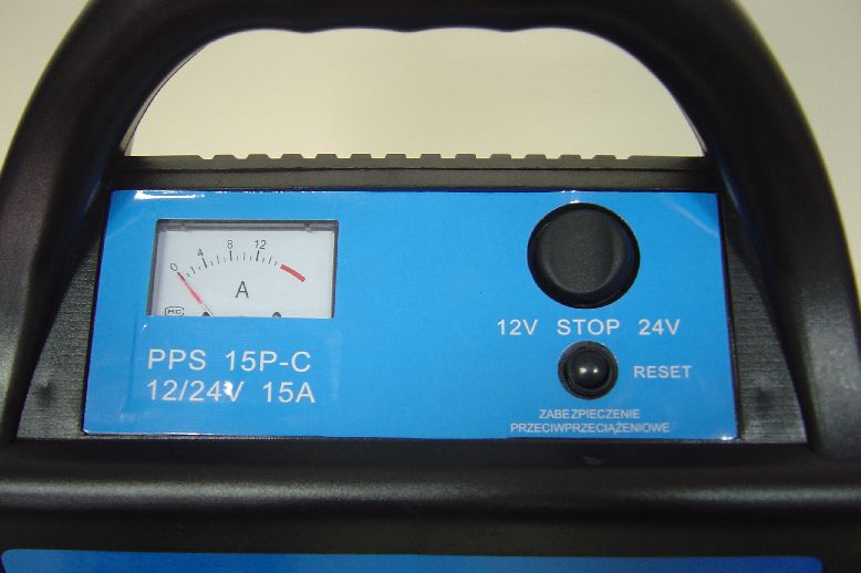 Prostownik 12V/24V 15A PPS15-C z amperomierzem - panel